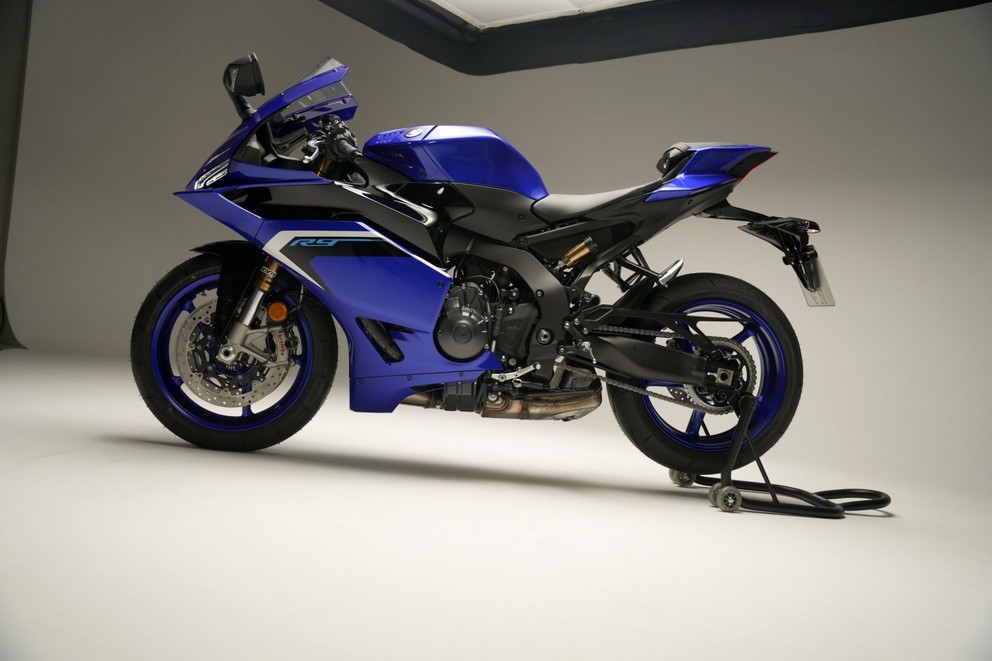 Nova Yamaha R9 2025 - Imagem 81