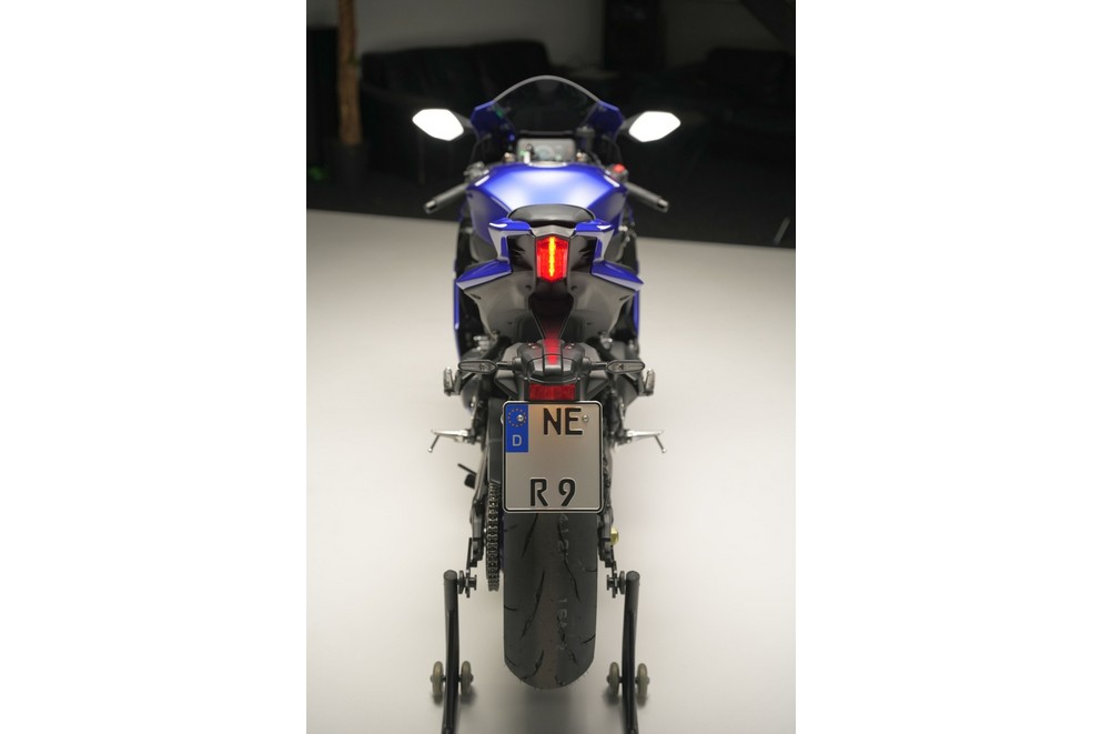 Nova Yamaha R9 2025 - Imagem 31