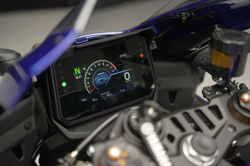 Nova Yamaha R9 2025 - Imagem 27