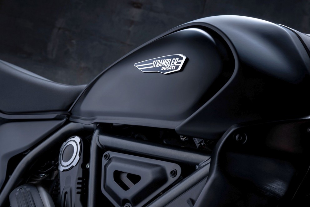 Ducati Scrambler Icon Dark 2025 - Imagen 32