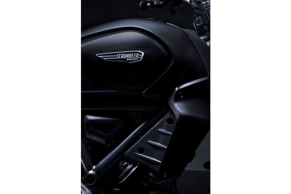 Ducati Scrambler Icon Dark 2025 - Imagem 18