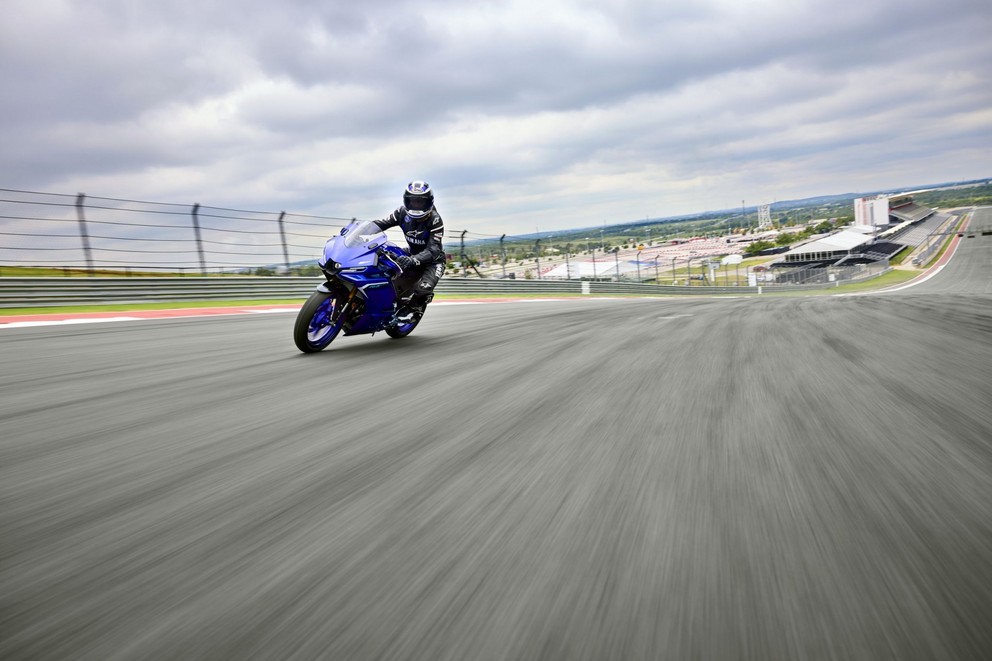 Yeni Yamaha R3 2025 - Resim 4