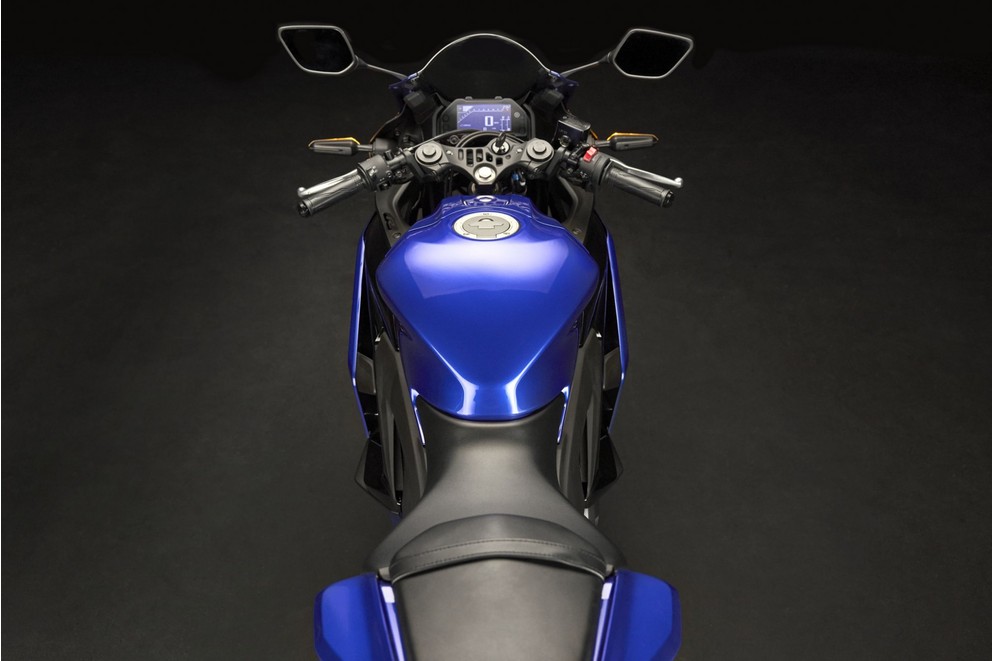 Nova Yamaha R3 2025 - Imagem 16