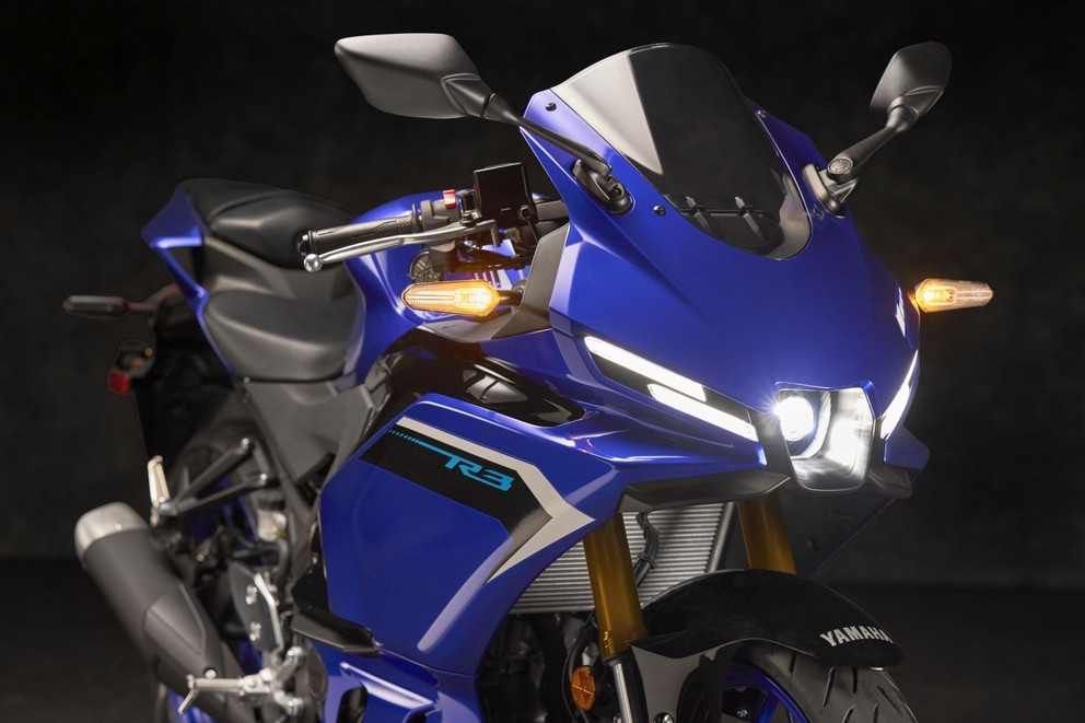 Nova Yamaha R3 2025 - Imagem 17