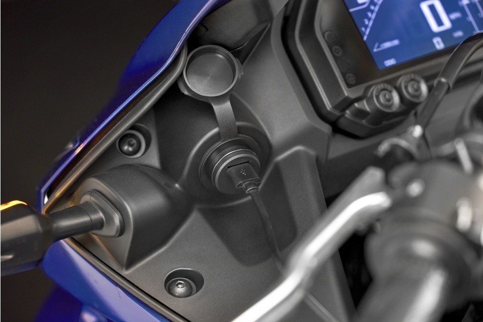 New Yamaha R3 2025 - Image 21