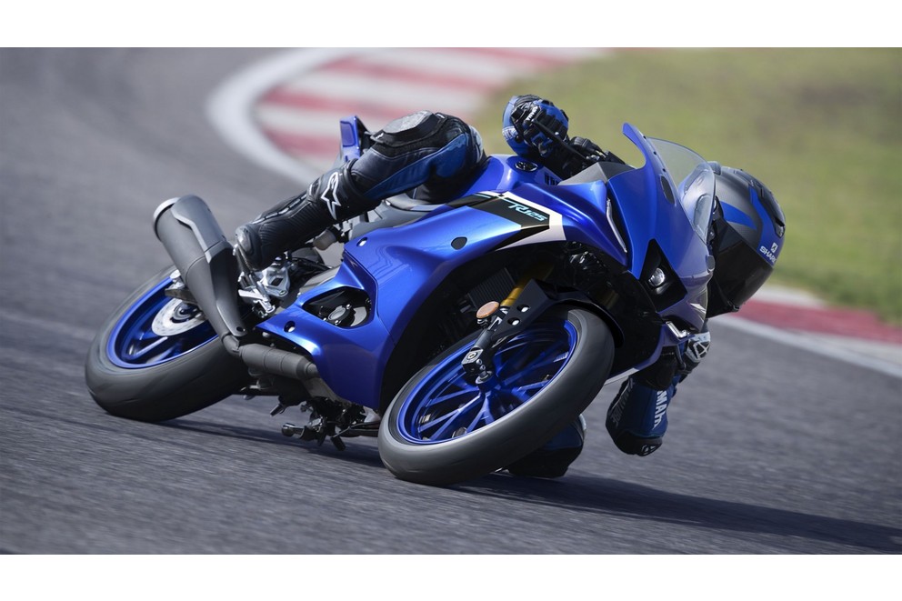 Yamaha R125 új színekben 2025-re - Kép 5