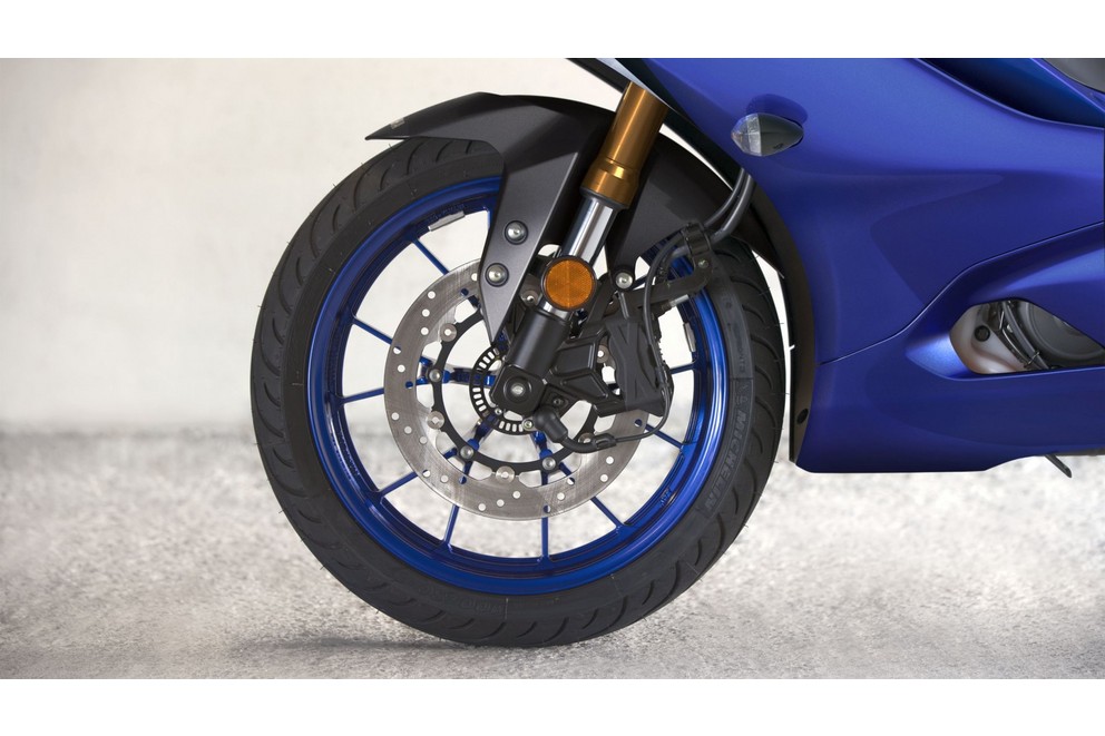 Yamaha R125 em novas cores para 2025 - Imagem 17