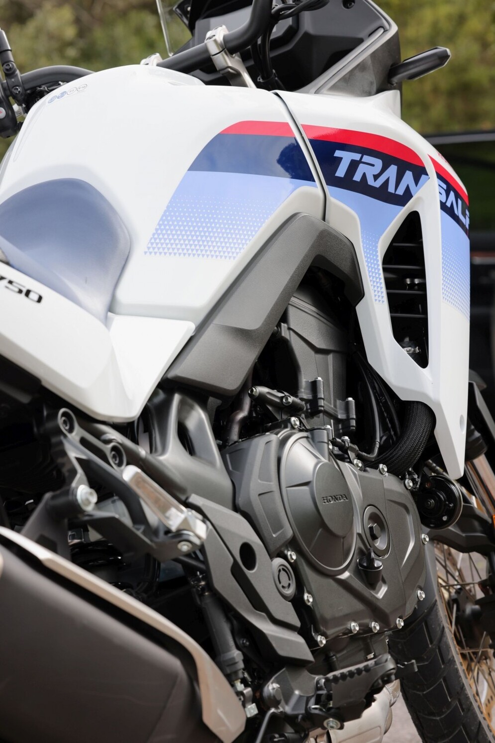 Honda XL750 Transalp vs. Yamaha Ténéré 700 Vergleich & Test 2023