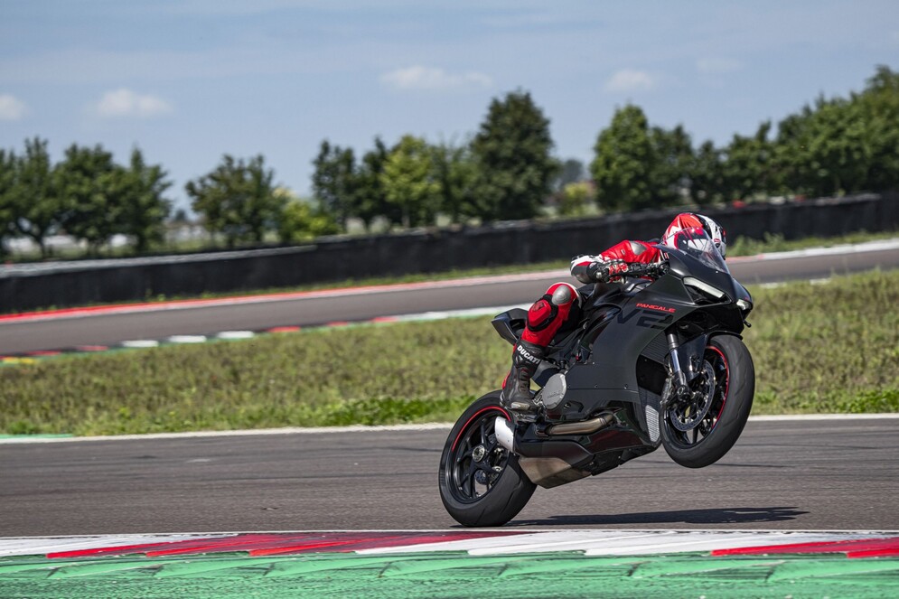 Ducati Panigale V2 2024 in Black on Black